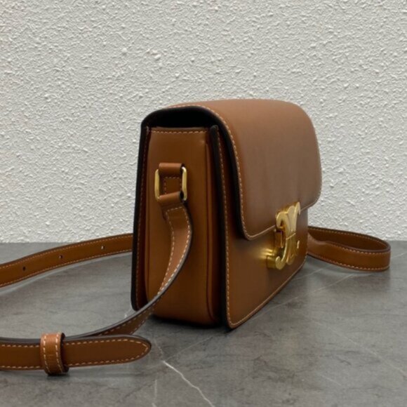 Celine Medium Classic Box Bag - Picture 2 of 8